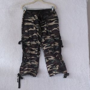 aziz Juniors‎ Green Camo Cropped Cargo Pants Size S